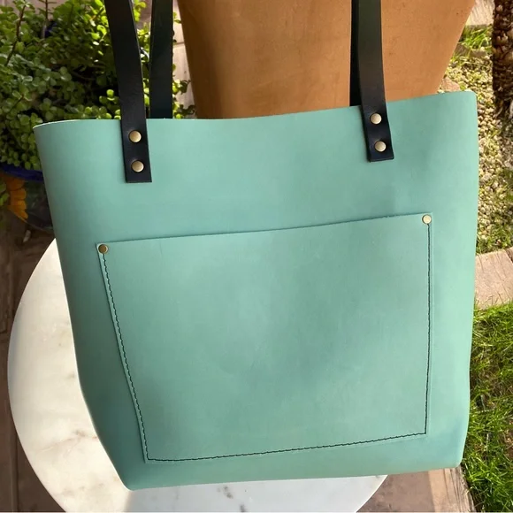 SOLD Portland Leather Goods Mint Smooth Leather Tote - Picture 3 of 16